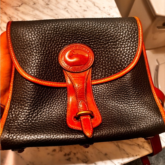 DOONEY & BOURKE
Vintage Pebbled Leather Flap Shoulder Handbag - Picture 2 of 12